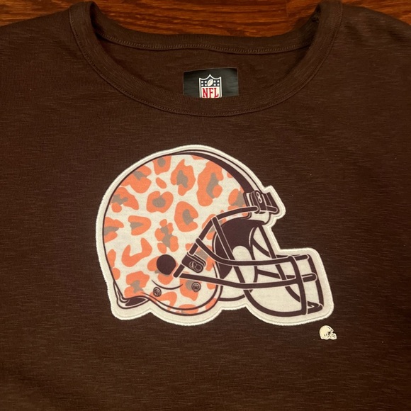 NFL TEAM APPAREL Women’s Brown’s Shirt Size Medium - Picture 3 of 5